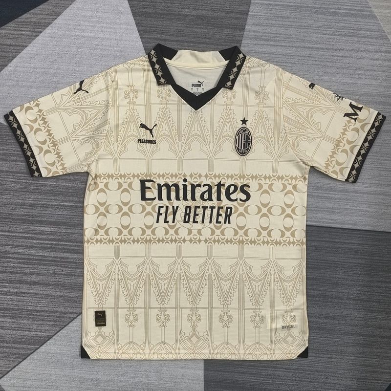 23/34 AC Milan visitante
